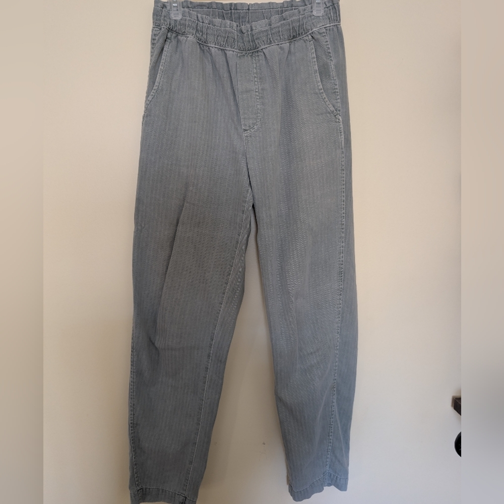GAP Women's Light Green Chinos
